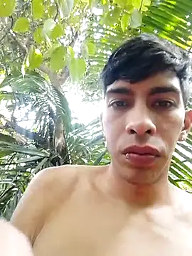 Show modela Latins_on_fire na web-kameri
