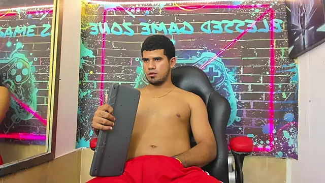 عرض كام Latins_on_fire