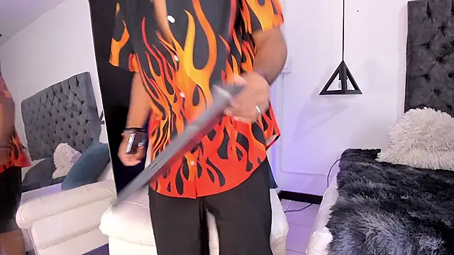 Latins_on_fire Adlı Modelin Web Kamerası Şovu