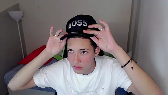 Street_poemm_ 网络视讯表演