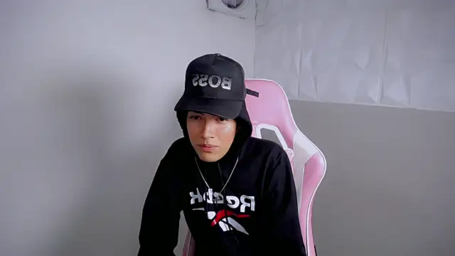 Street_poemm_'s Live XXX Chat