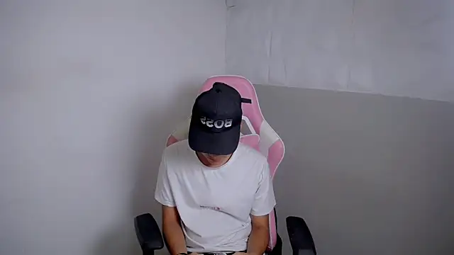 Street_poemm_ live XXX chat