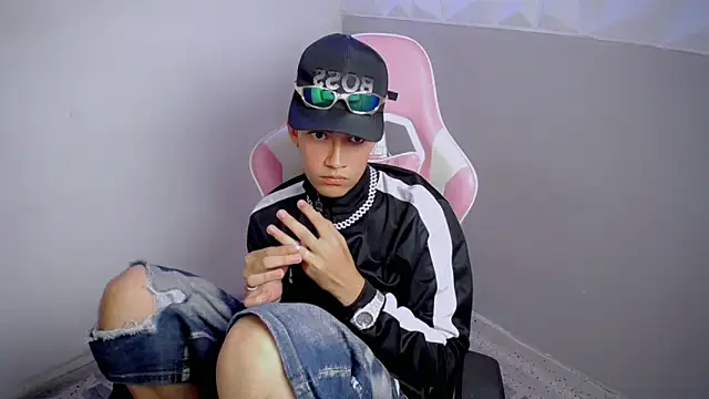 Chatroom XXX en direct de Street_poemm_