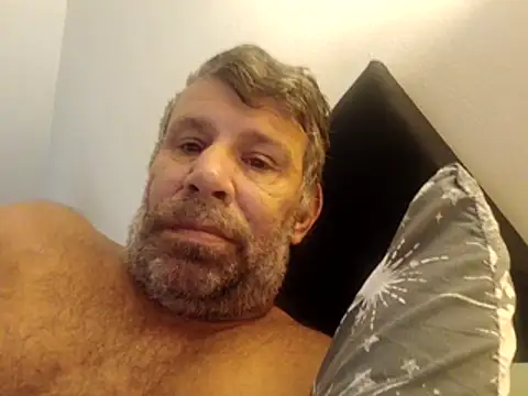 Show modela stud2512 na web-kameri