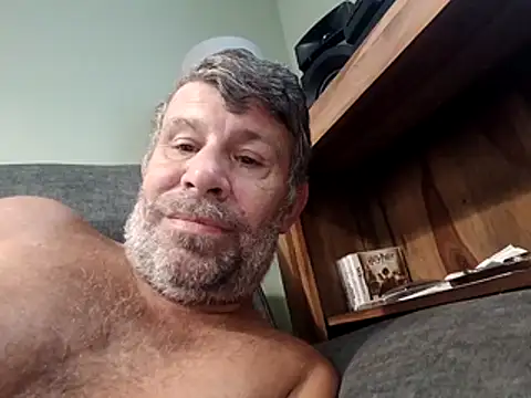 stud2512: διαδικτυακό σόου στην κάμερα