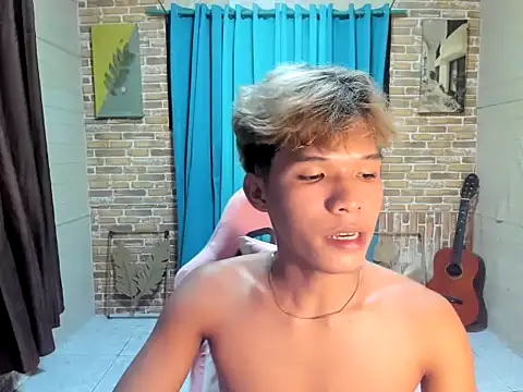 YURI_KUN webcam show