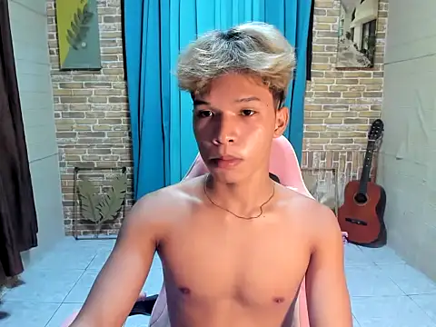 YURI_KUN Pertunjukan Webcam