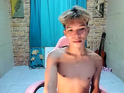 YURI_KUN Pertunjukan Webcam