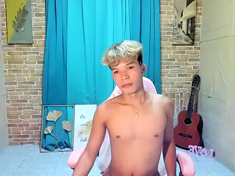 YURI_KUN Pertunjukan Webcam