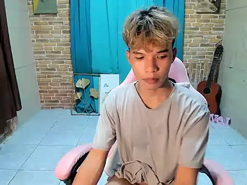 YURI_KUN Pertunjukan Webcam