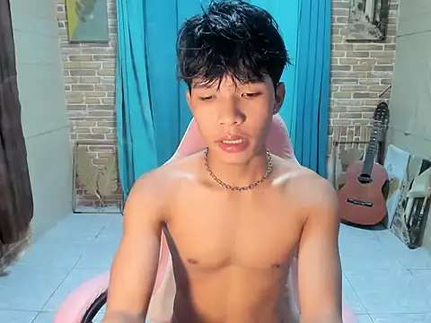 YURI_KUN Adlı Modelin Web Kamerası Şovu