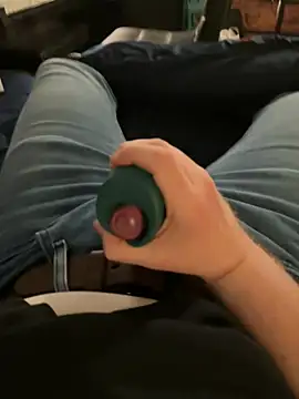 TXRyan1996 Show in webcam