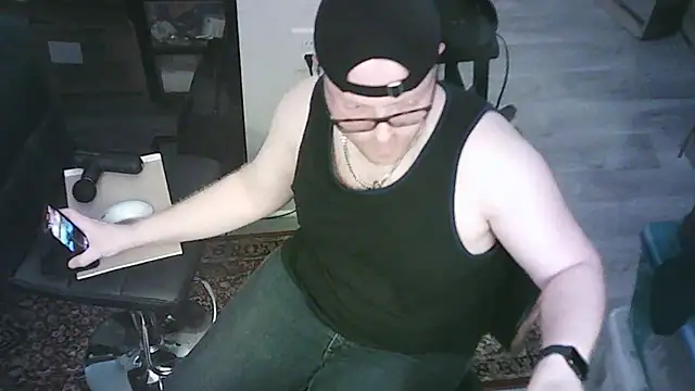 TXRyan1996 Show in webcam