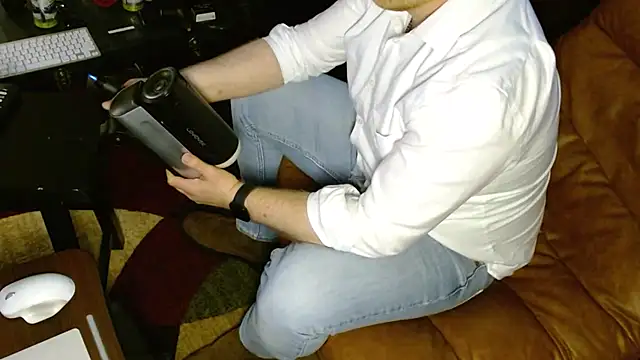 TXRyan1996: διαδικτυακό σόου στην κάμερα