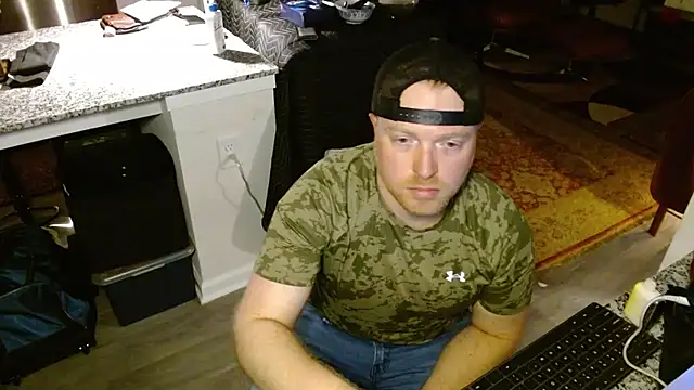 TXRyan1996 Show in webcam