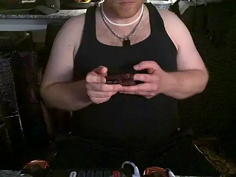 TXRyan1996 Show in webcam