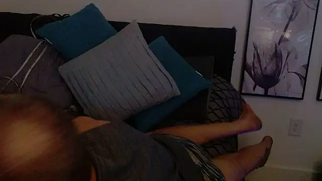 BlameItOnJunior's Webcam Show