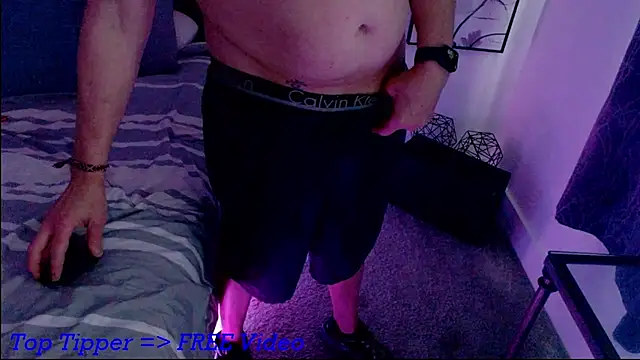 BlameItOnJunior Show in webcam
