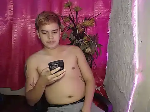urbigcutienasio Pertunjukan Webcam
