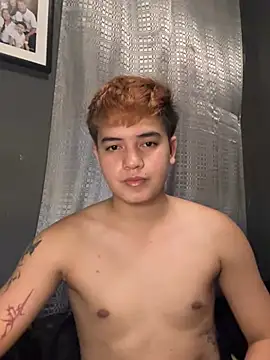 urbigcutienasio Pertunjukan Webcam