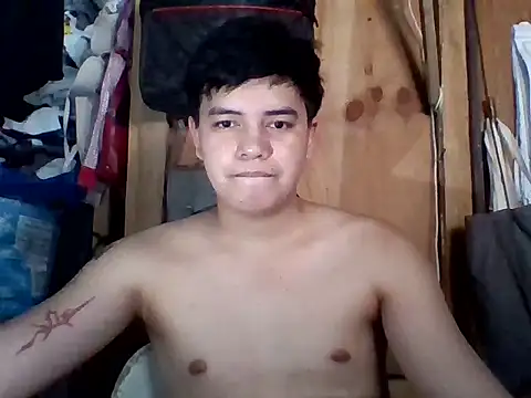 YourCutieBoy_Bigcum14 Chat XXX in diretta