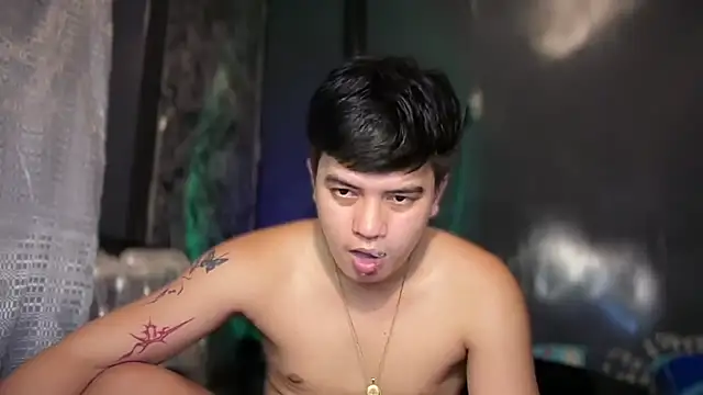 โชว์เว็บแคมของ YourCutieBoy_Bigcum14
