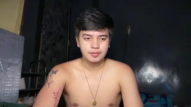 YourCutieBoy_Bigcum14 Chat XXX in diretta