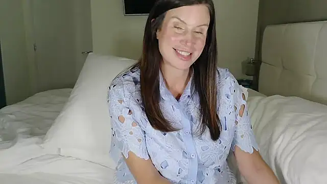 Busty-FiFi's Webcam Show
