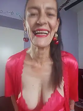 Show webcam de LeanaMaturee