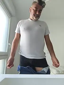 eruzam59000 Show in webcam