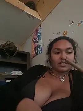 QueenNefertiti – Kamerová šou