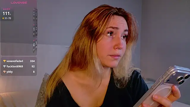 LunaXBaddie Chat XXX in diretta