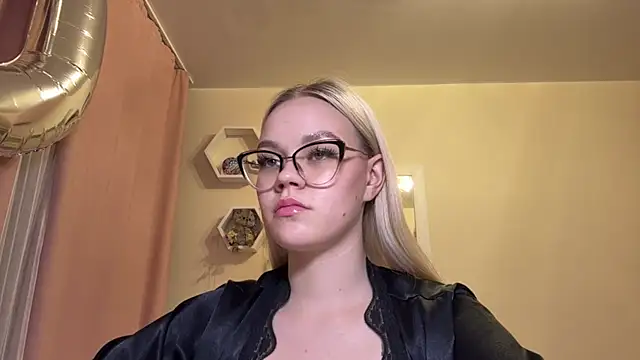 Chatroom XXX en direct de MiaCashe