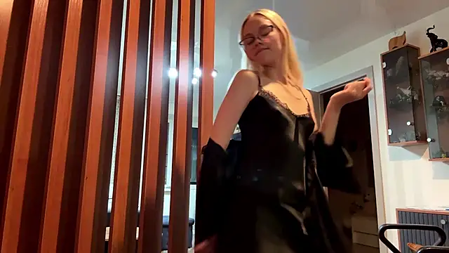 MiaCashe's Live XXX Chat