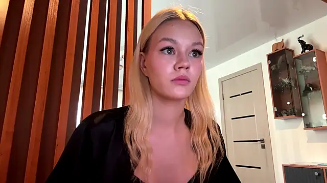 MiaCashe's Live XXX Chat