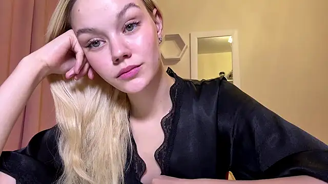 MiaCashe's Live XXX Chat
