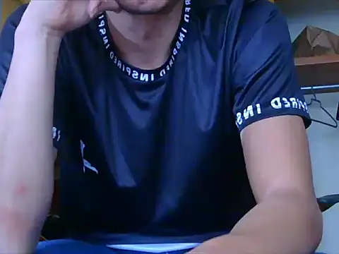 LatinoClouP94sins' Webcam Show