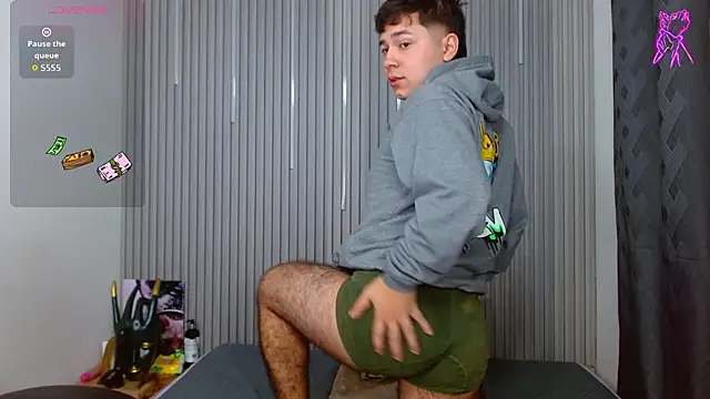 Show modela Julian_Smith21 na web-kameri