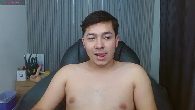 Julian_Smith21 Show in webcam