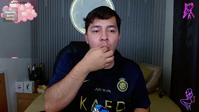 Julian_Smith21 webkamerás műsora