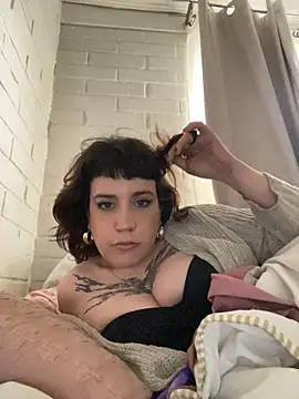 Czat XXX na żywo – gattamordelatexxx