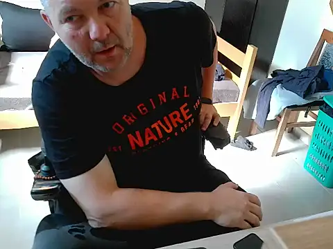 pozitiva000's Webcam Show