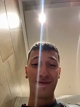 Thiago_Jones1 网络视讯表演