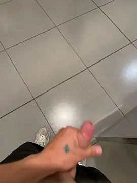 Thiago_Jones1n Webbikameraesitys