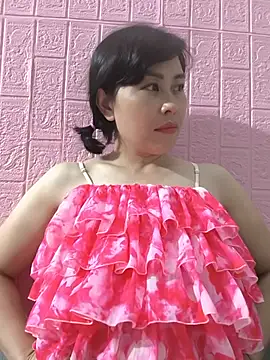 Show de juicy-milu na webcam