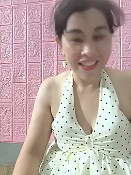 Chat +18 de juicy-milu ao vivo