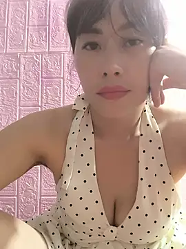juicy-milu's Webcam Show