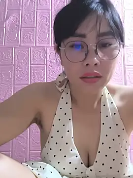 juicy-milu's Webcam Show