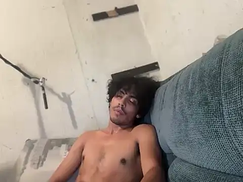 הופעת וובקאם של luiscachondito99