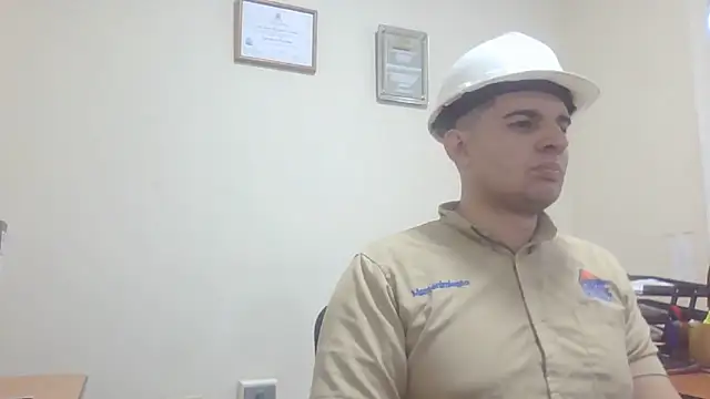 Officeb0y Show Webcam